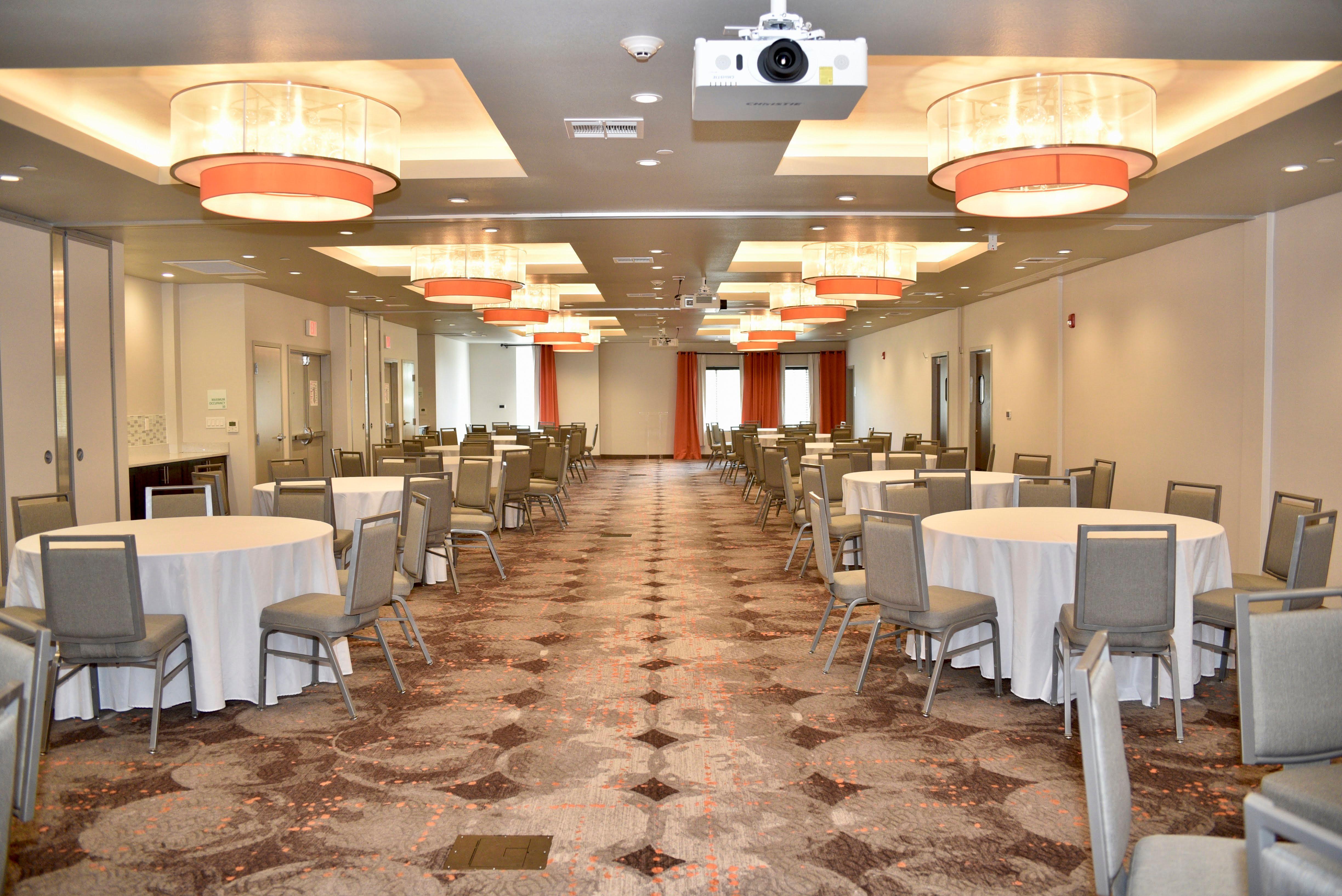 Holiday Inn Windsor - Wine Country By Ihg Exterior photo