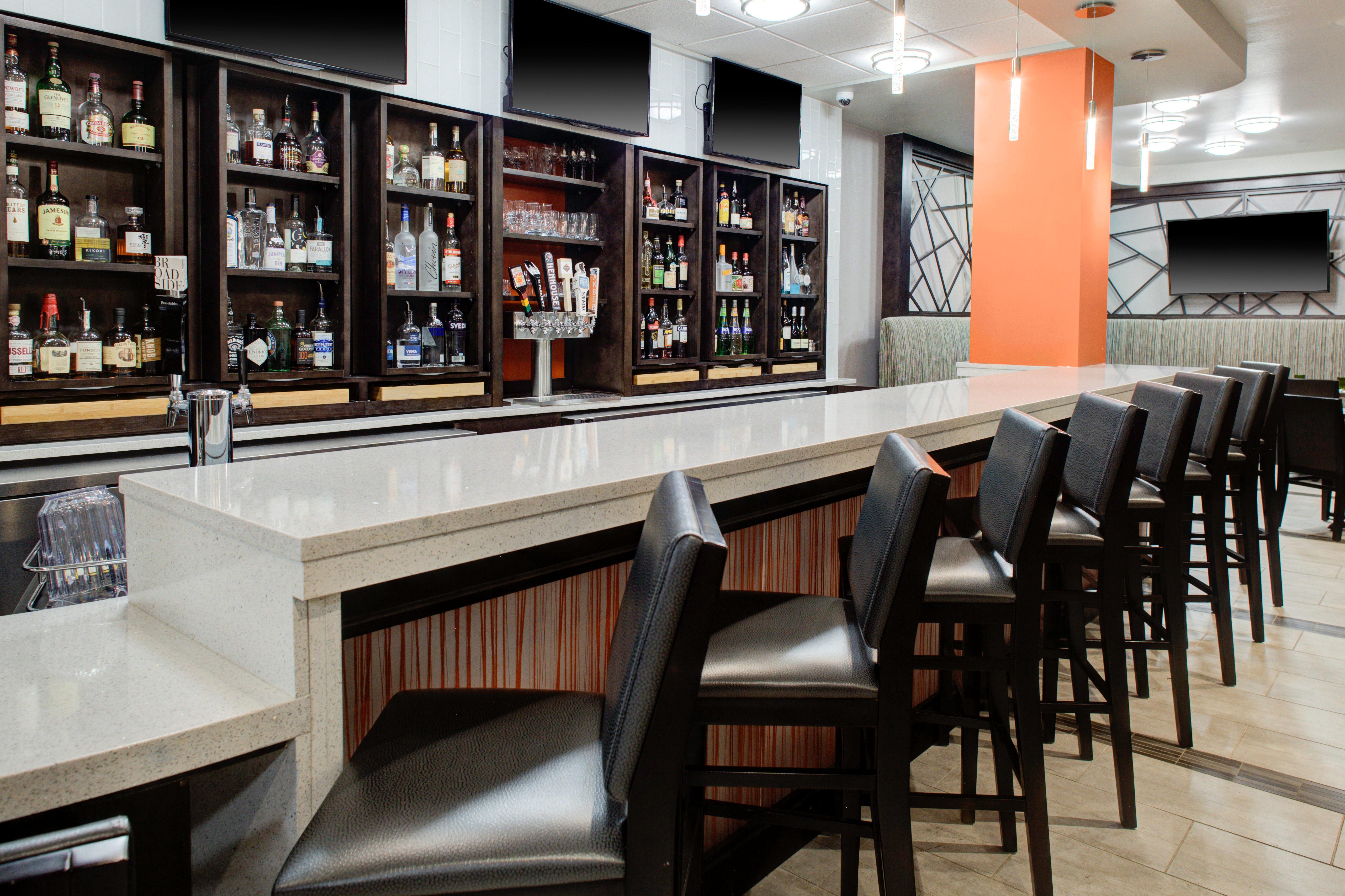 Holiday Inn Windsor - Wine Country By Ihg Exterior photo